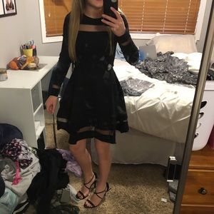 BLACK LONG SLEEVE DRESS